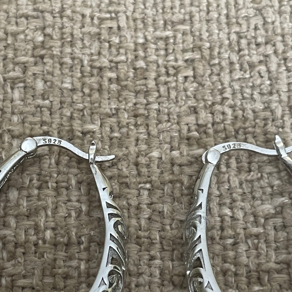 Sterling Silver Cutout Filigree-Style Earrings - Picture 4 of 8